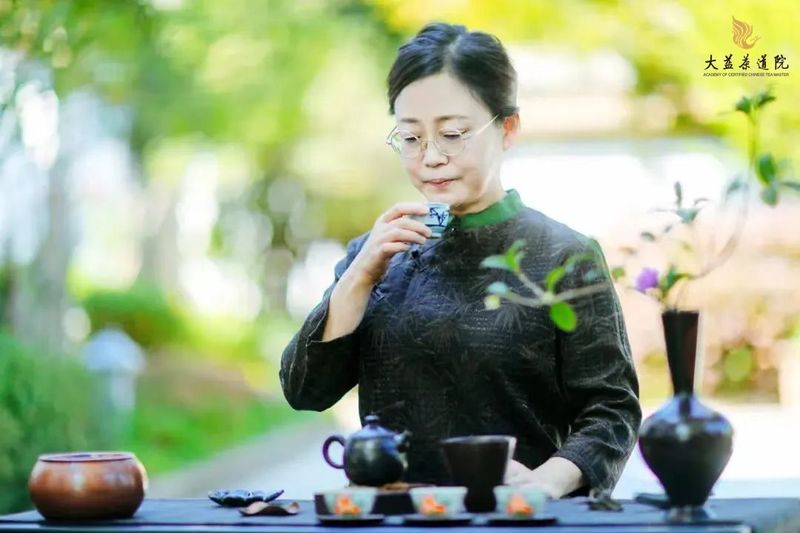 寒露茶席：茶蕴真香，古韵今秋自风雅