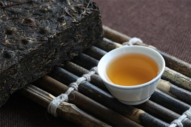 普洱茶的陈化，原来是这5种成分发生了转变